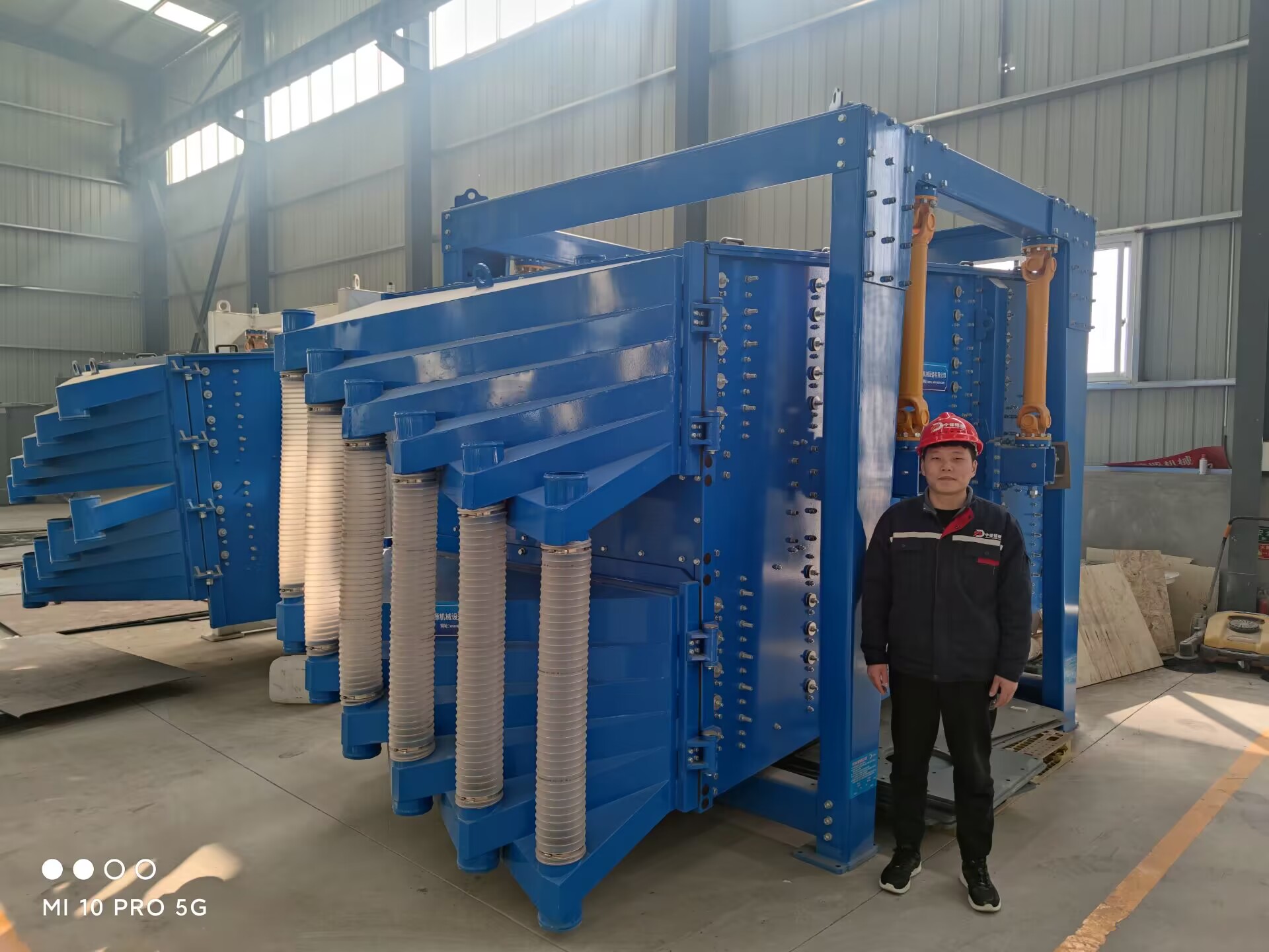 振動(dòng)篩與搖擺篩有何不同？如何選擇適合的篩分設(shè)備？